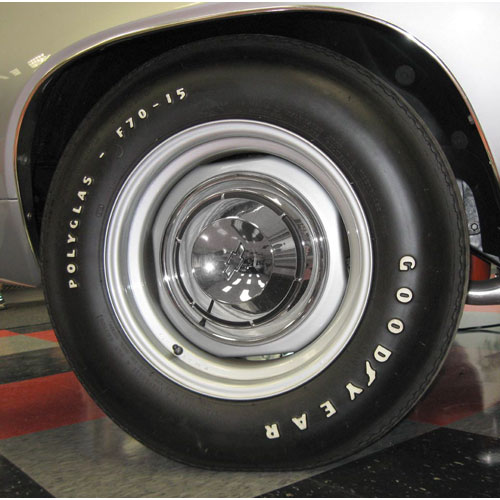 1968-1969 Camaro Z/28 Goodyear Speedway Wide Tread GT-4 Ply Poly Tire