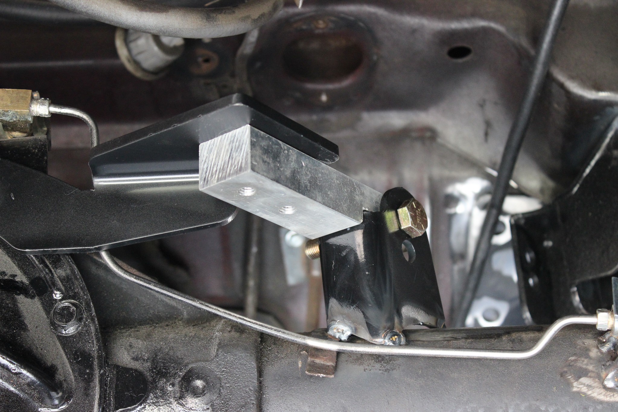 How to Convert From Leaf Springs to Four Link Ground Up Motors